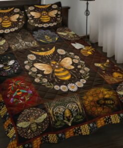 Brown Bee And Flower Quilt Bedding Set